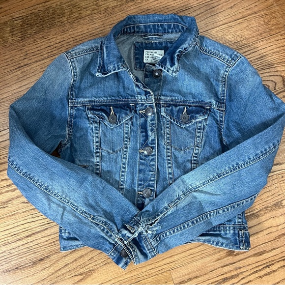 Forever 21 | Cropped Denim Trucker Jacket - Picture 6 of 13